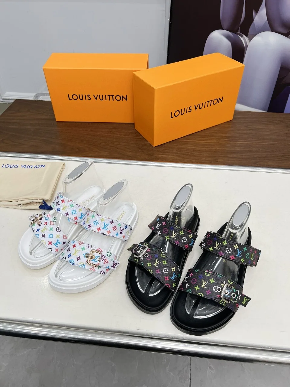 Louis Vuitton Slippers