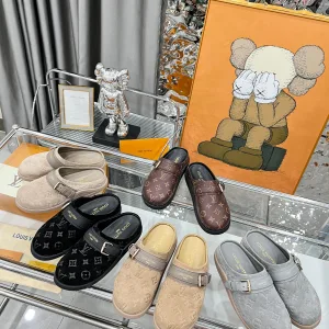 Louis Vuitton Slippers
