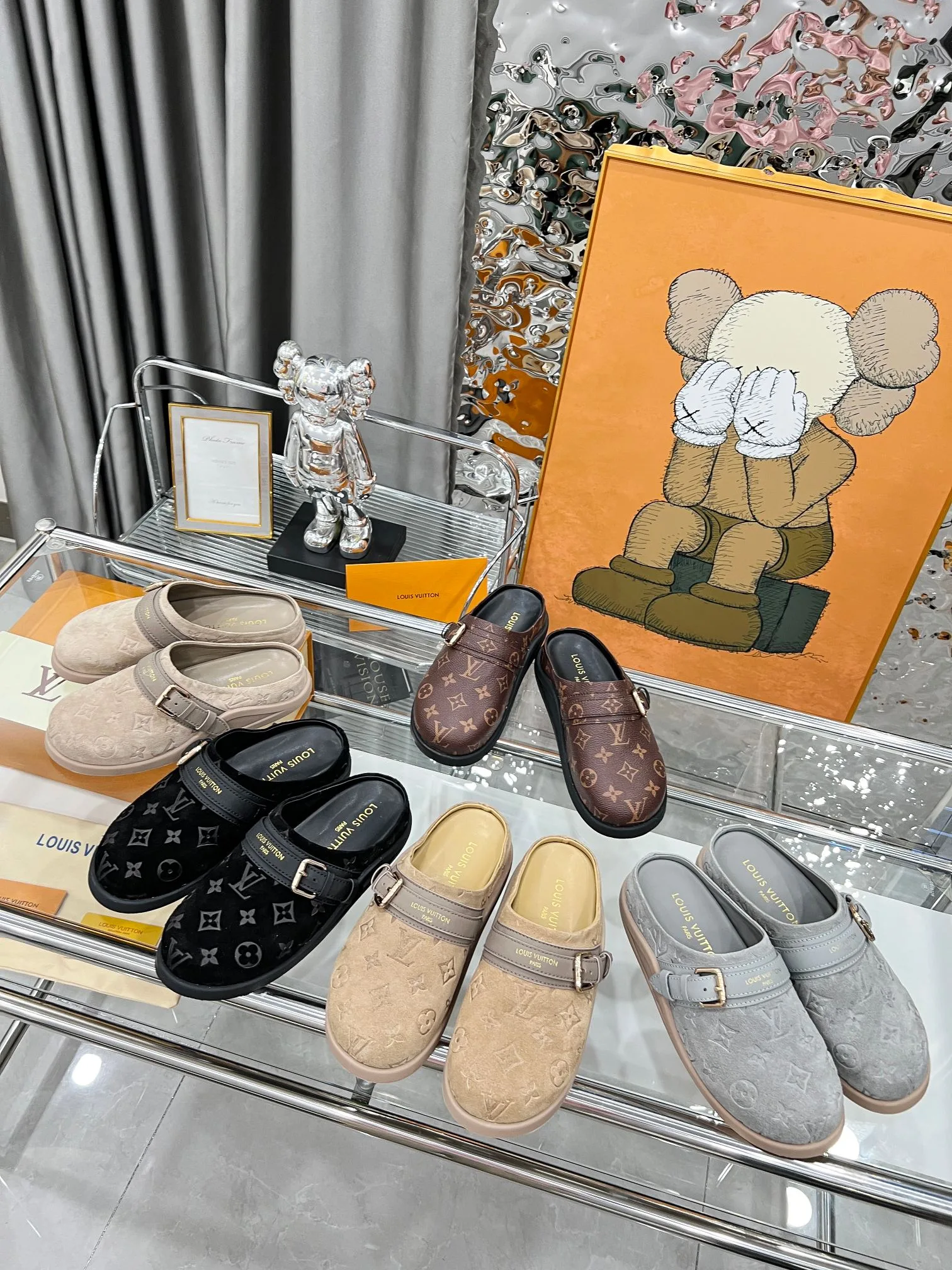 Louis Vuitton Slippers