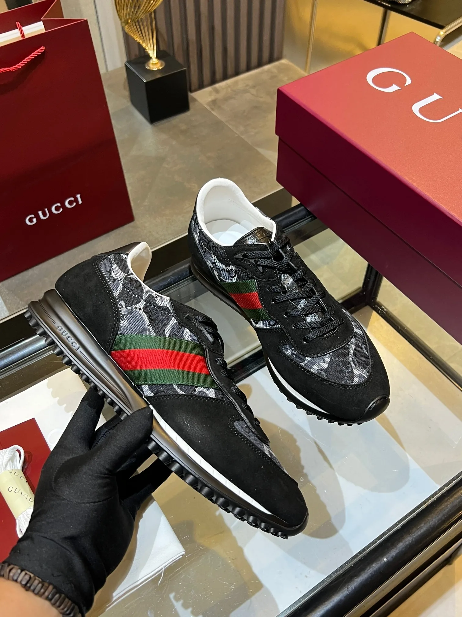 Gucci Sneakers