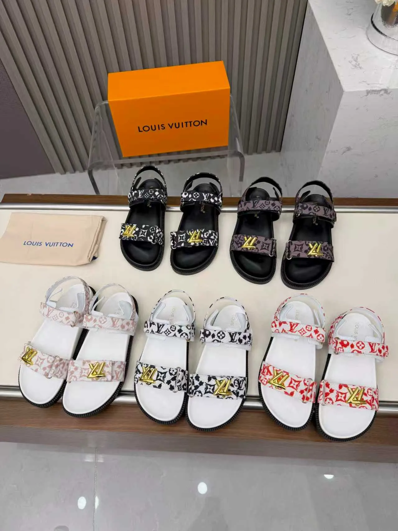 Louis Vuitton Slippers