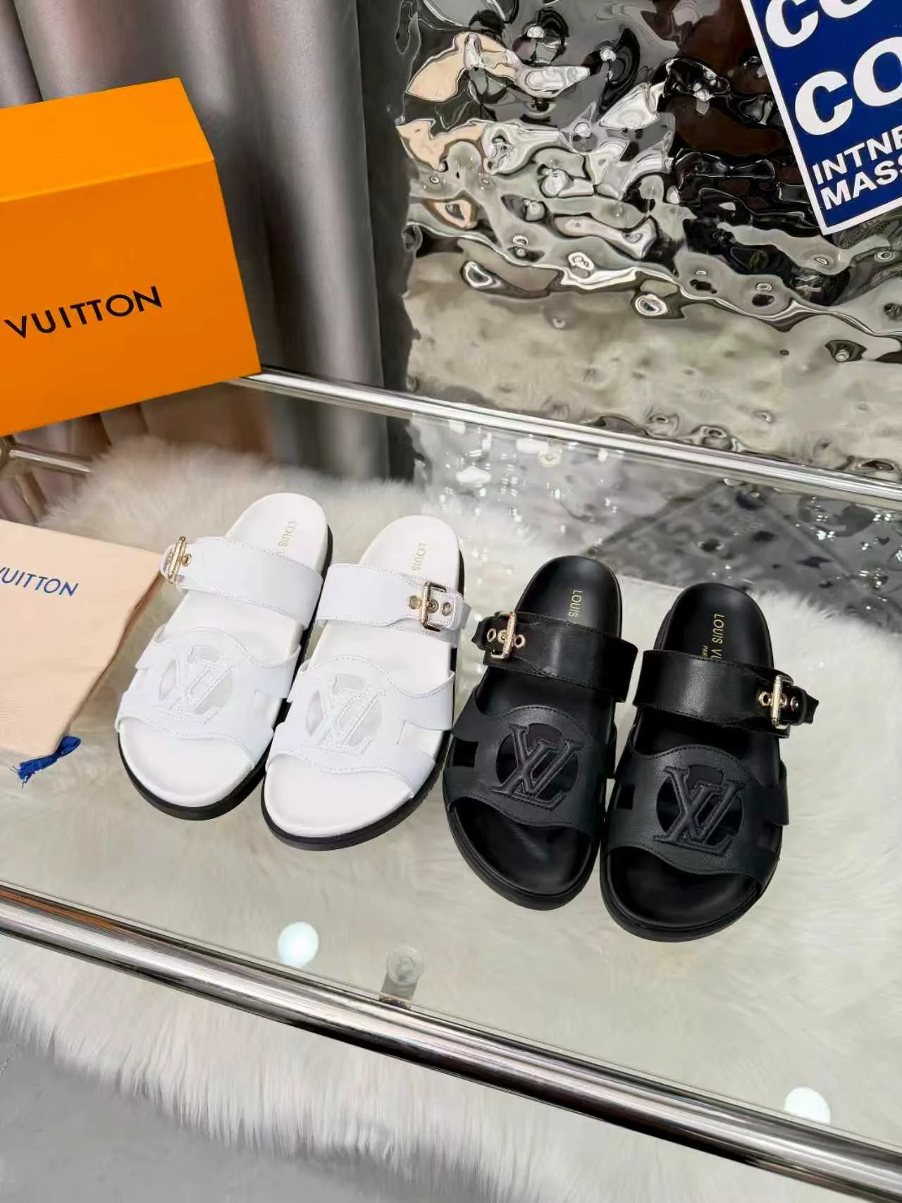 Louis Vuitton Slippers