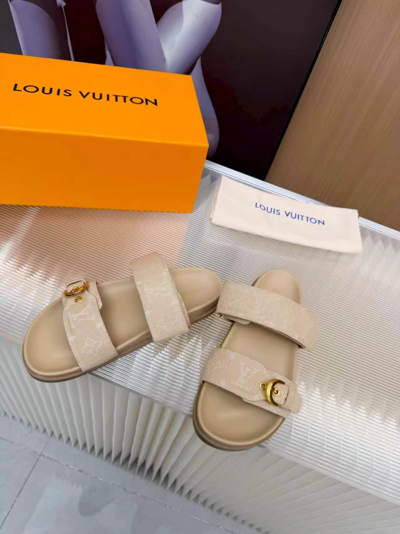Louis Vuitton Slippers
