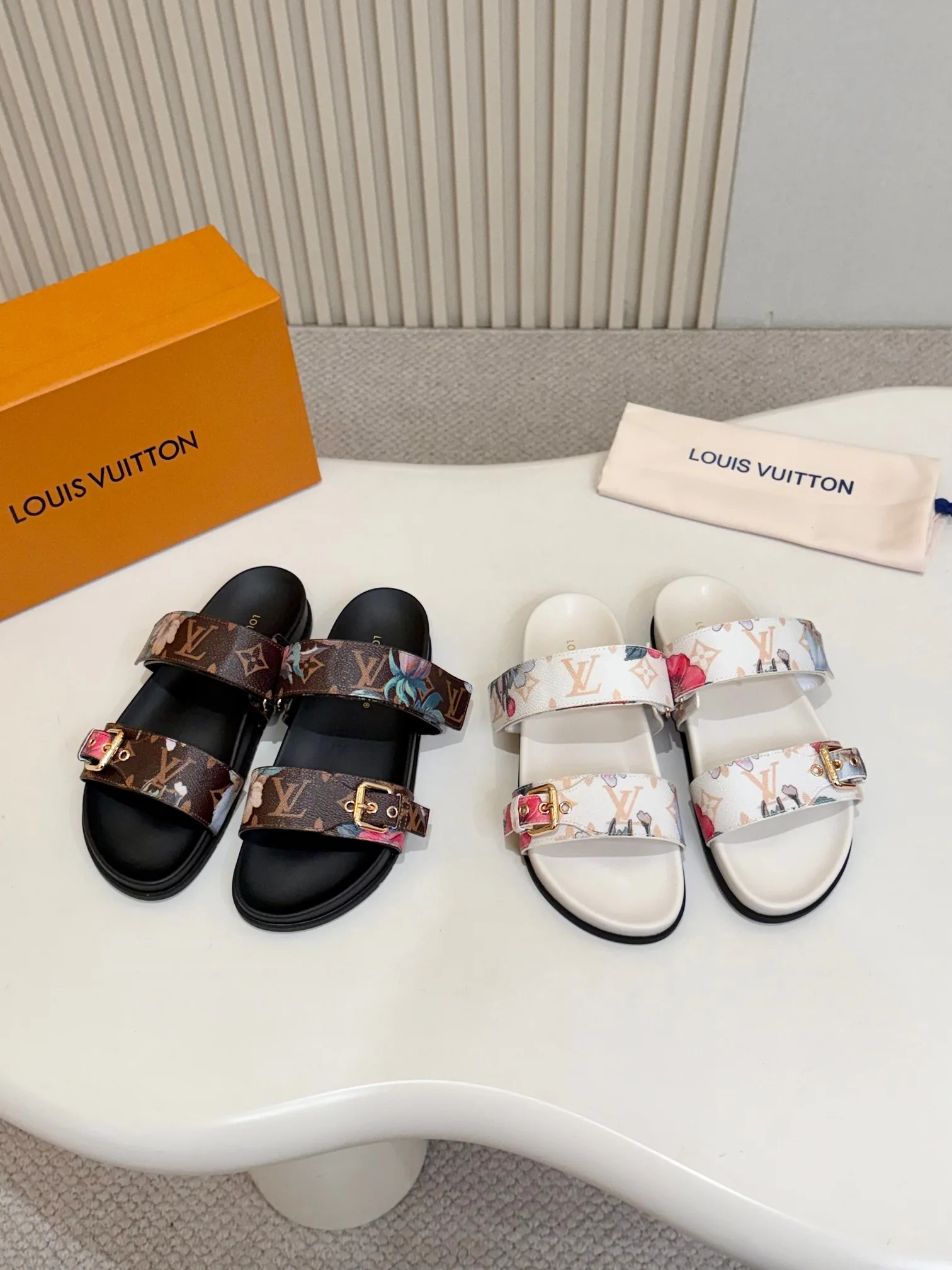 Louis Vuitton Slippers