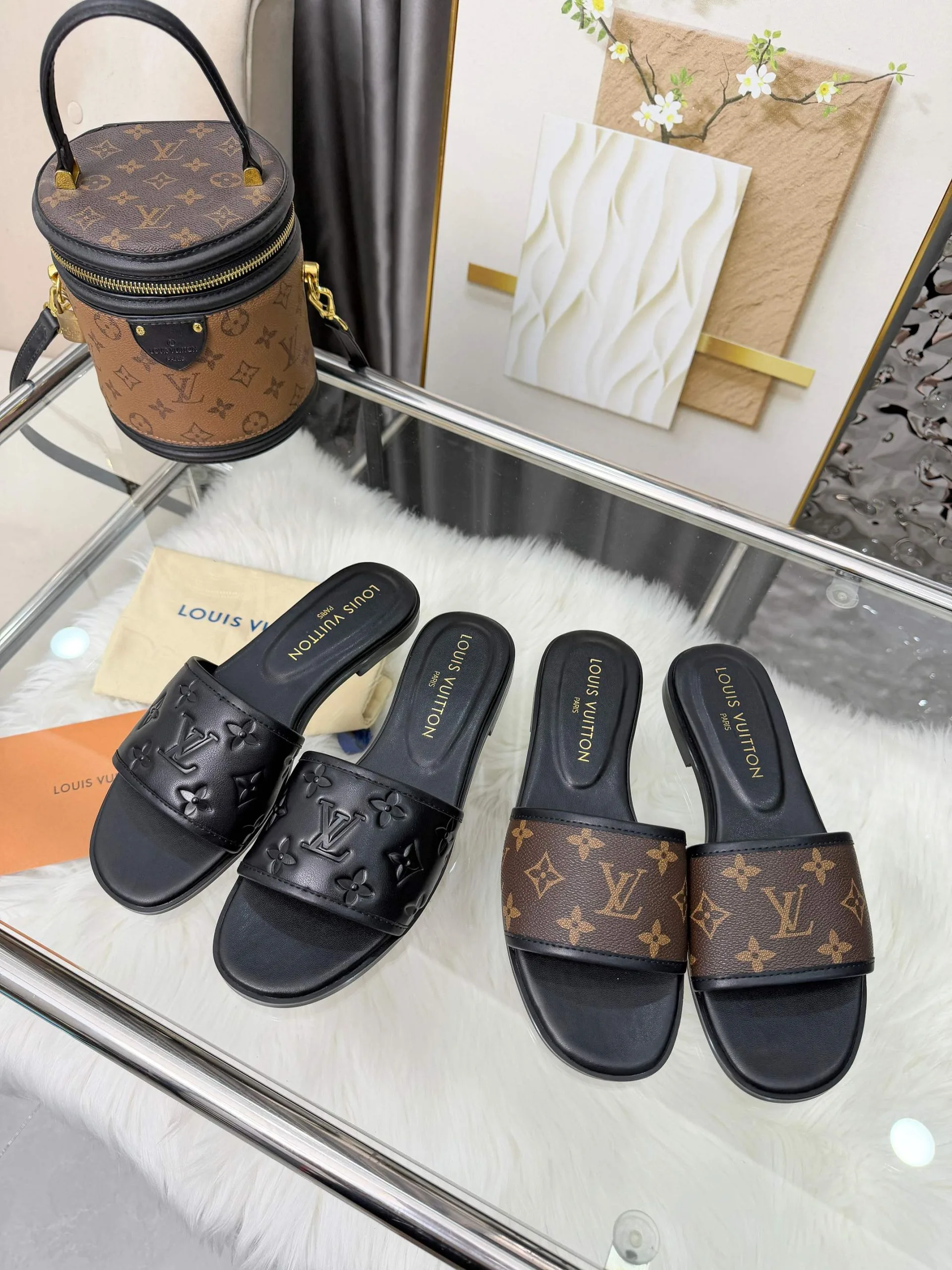 Louis Vuitton Slippers