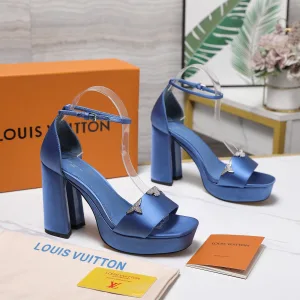 Louis Vuitton Slippers