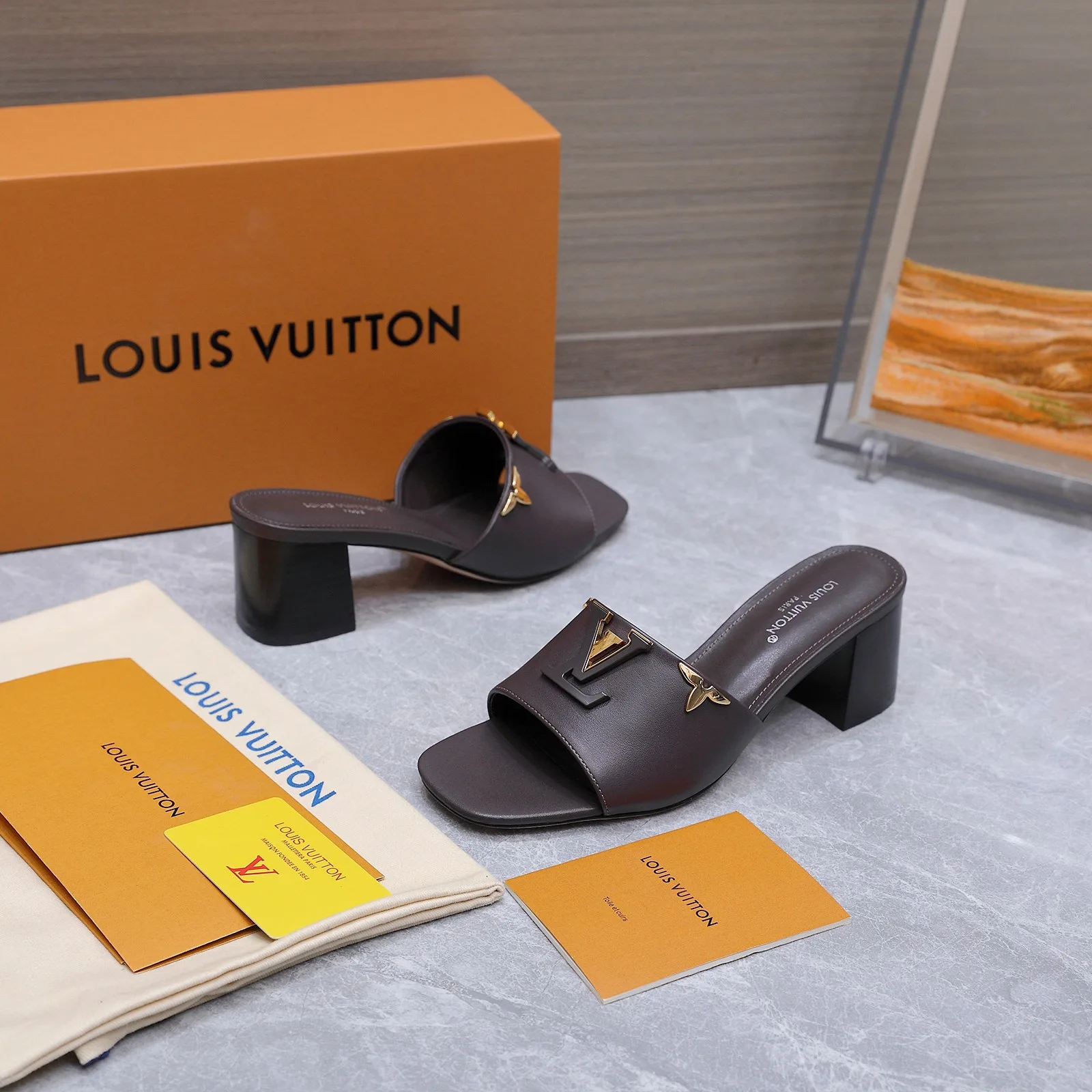 Louis Vuitton Slippers