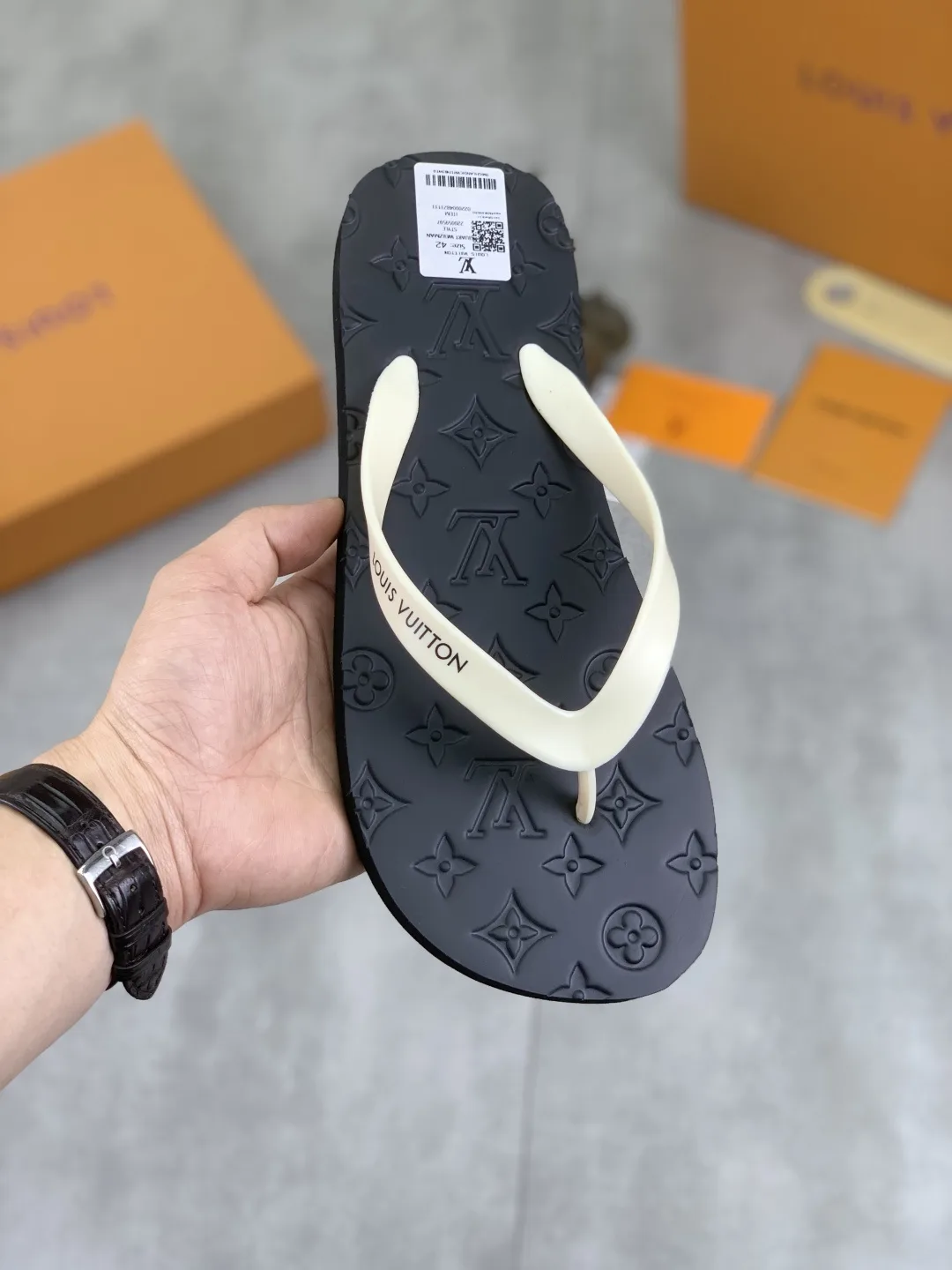 Louis Vuitton Slippers