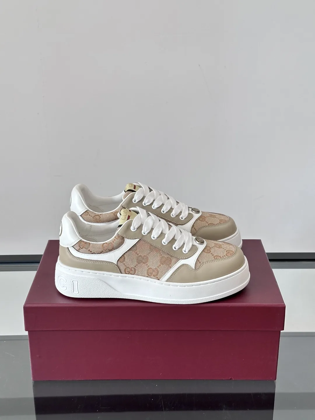 Gucci Sneakers