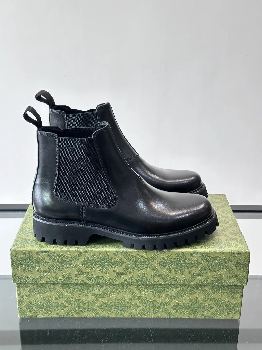 Gucci Chelsea Boots