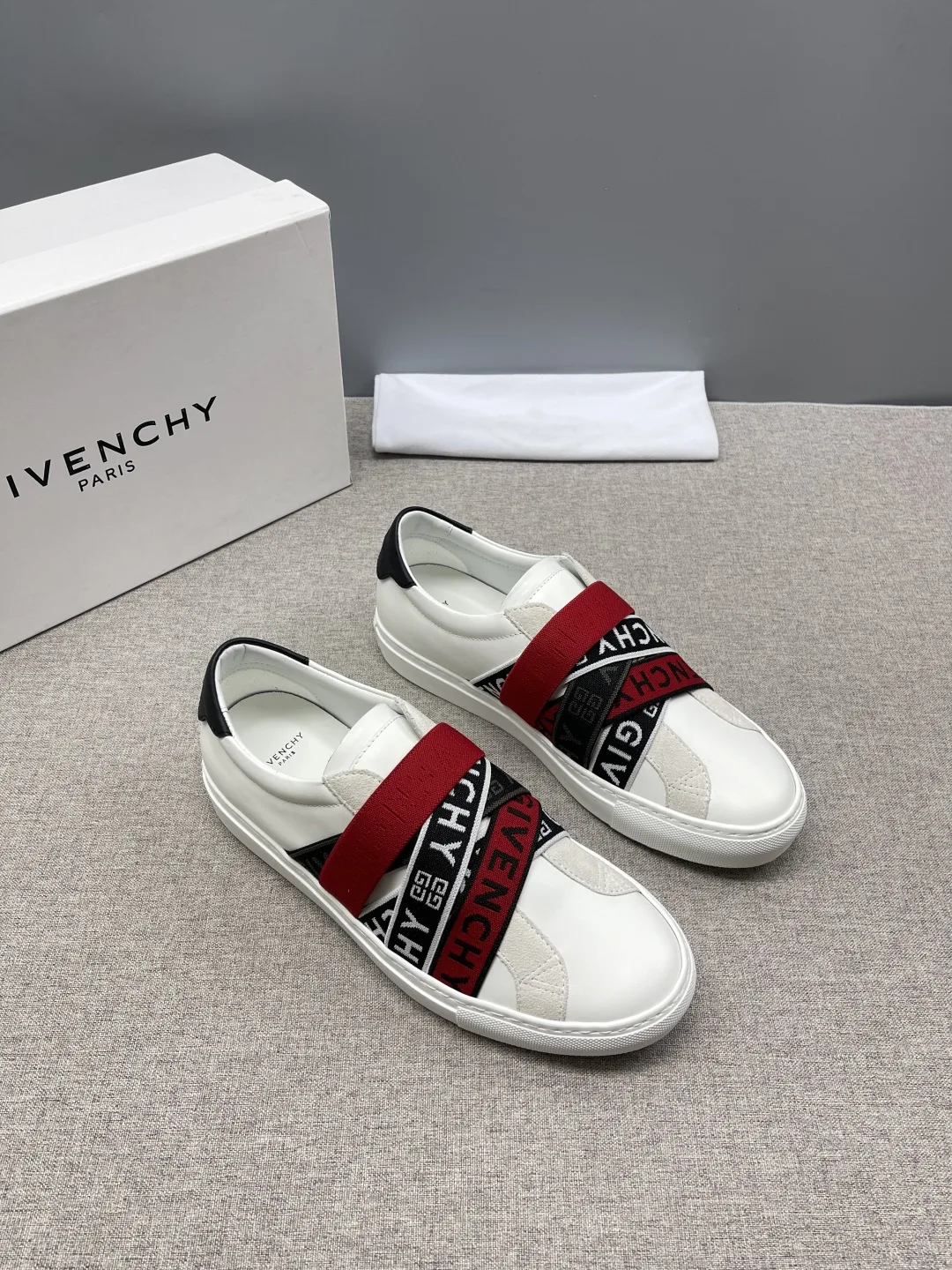Givenchy Sneakers