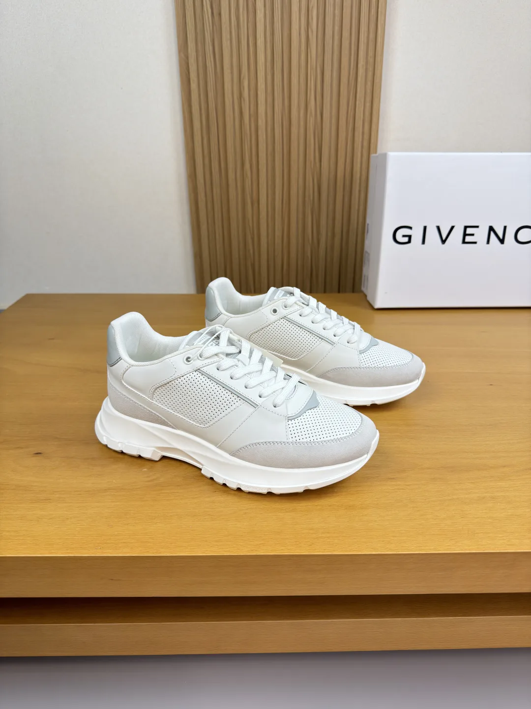 Givenchy Sneakers
