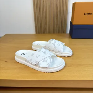 Louis Vuitton Slippers