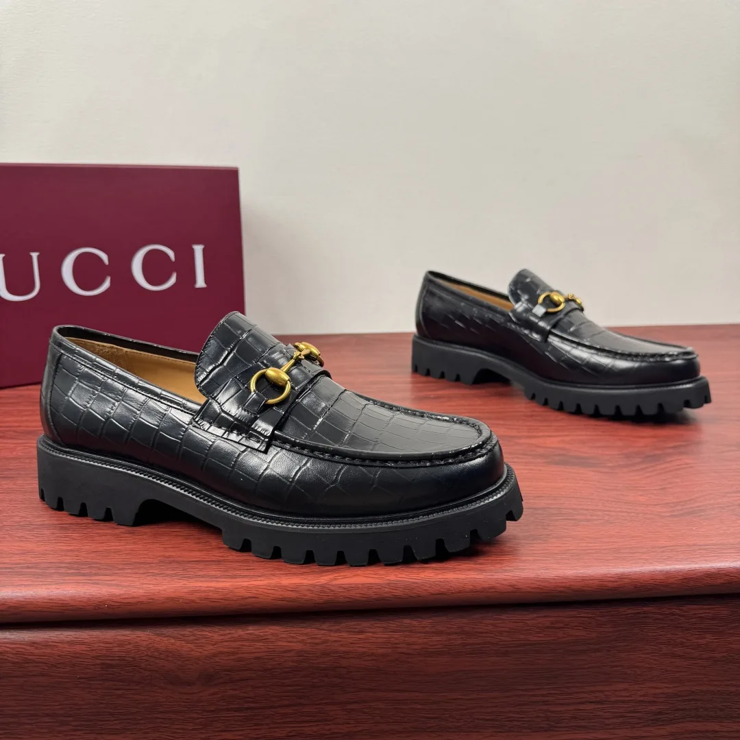 Gucci Leather Shoes