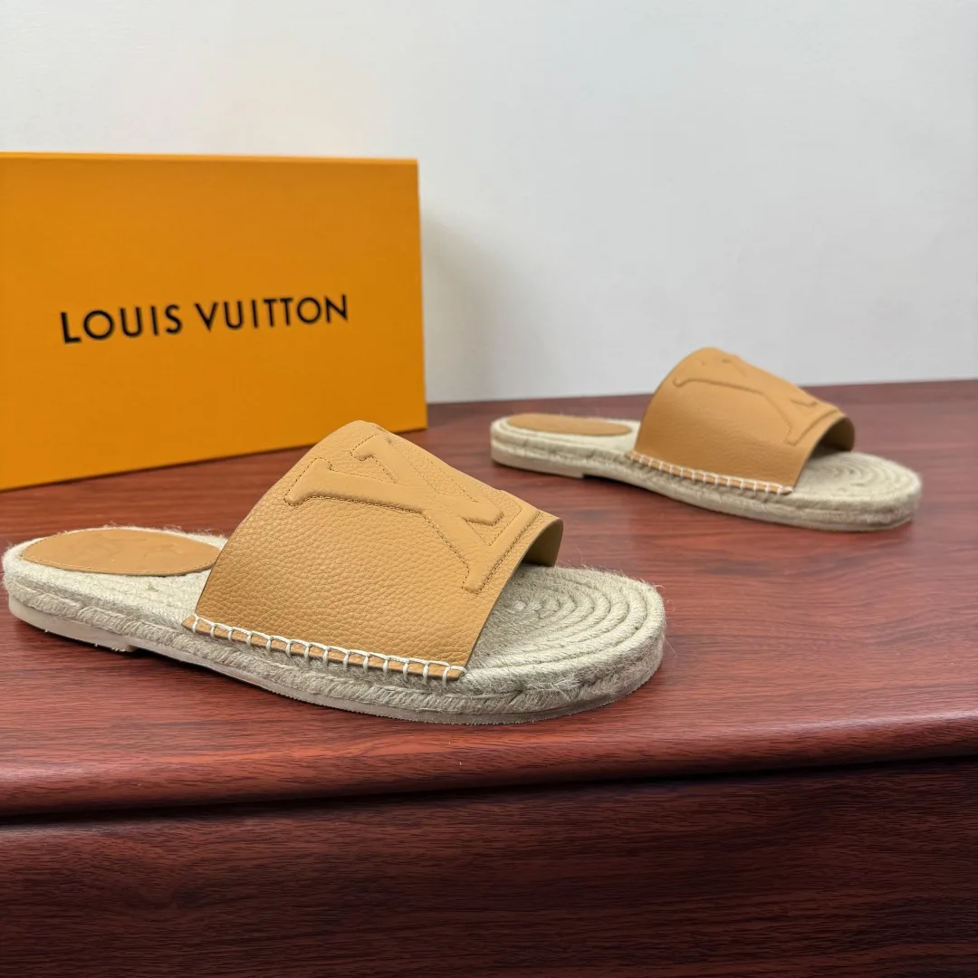 Louis Vuitton Slippers