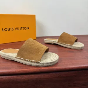 Louis Vuitton Slippers