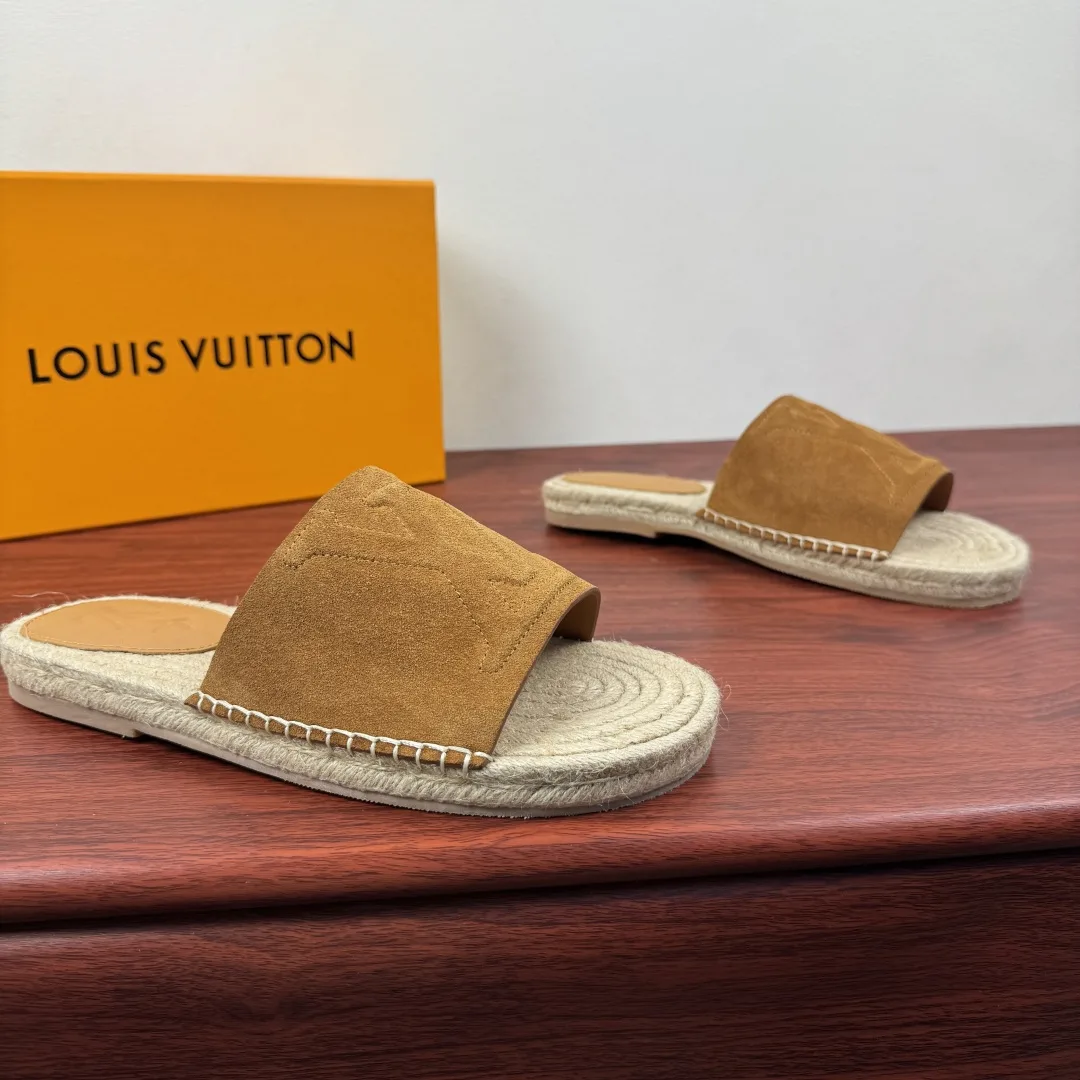 Louis Vuitton Slippers