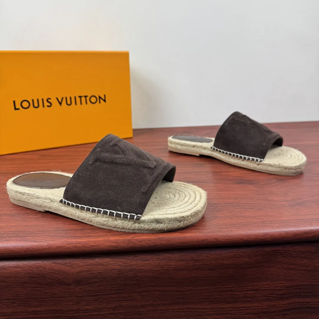Louis Vuitton Slippers
