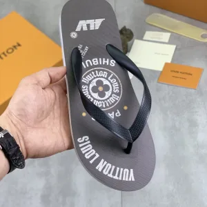 Louis Vuitton Slippers