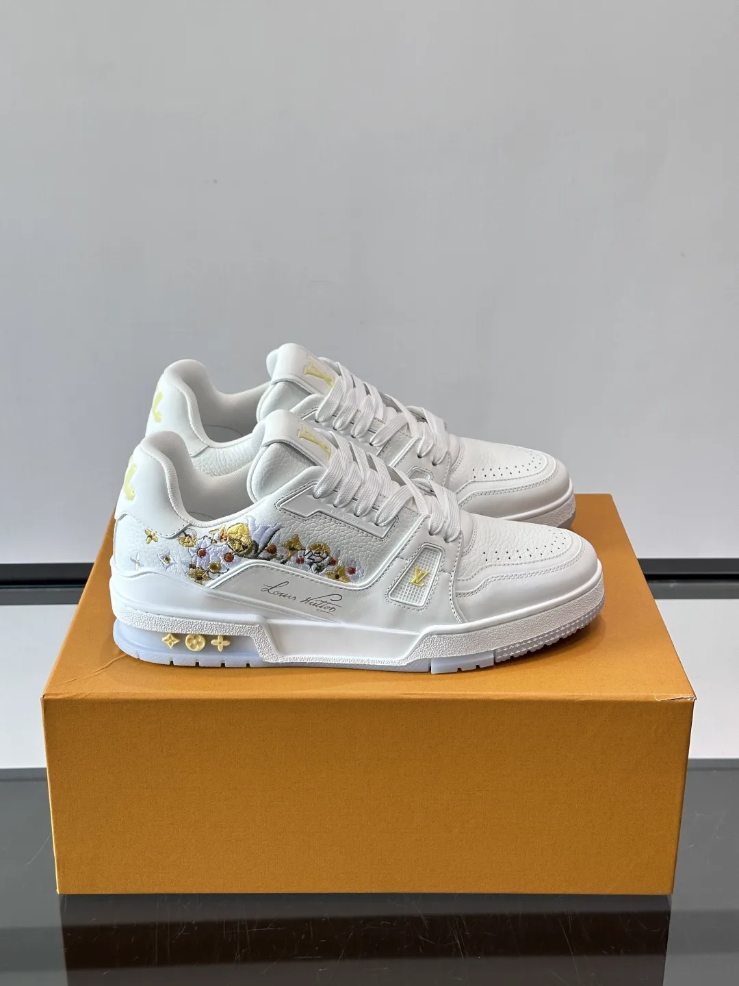 Louis Vuitton Sneakers