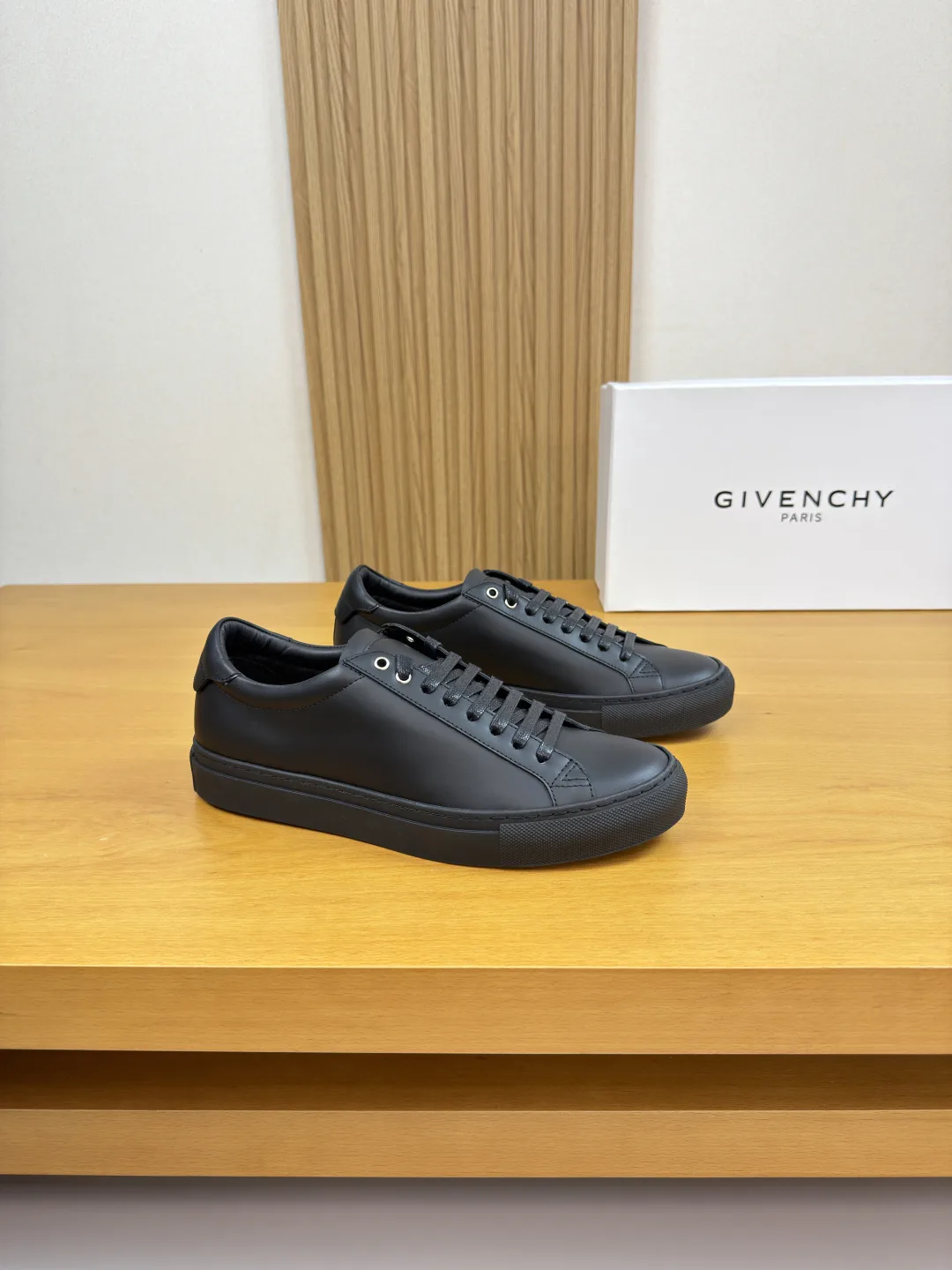 Givenchy Sneakers