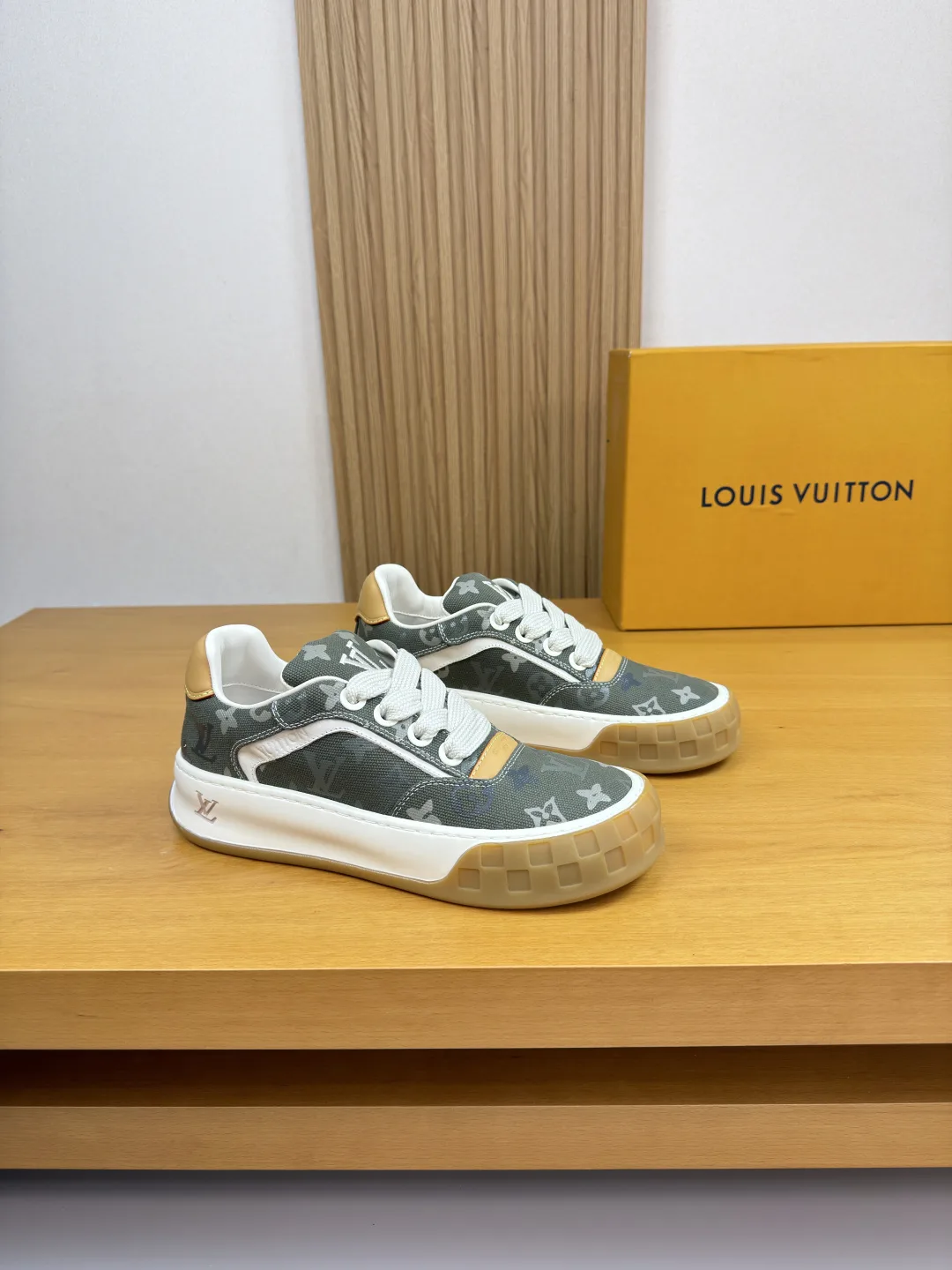 Louis Vuitton Sneakers