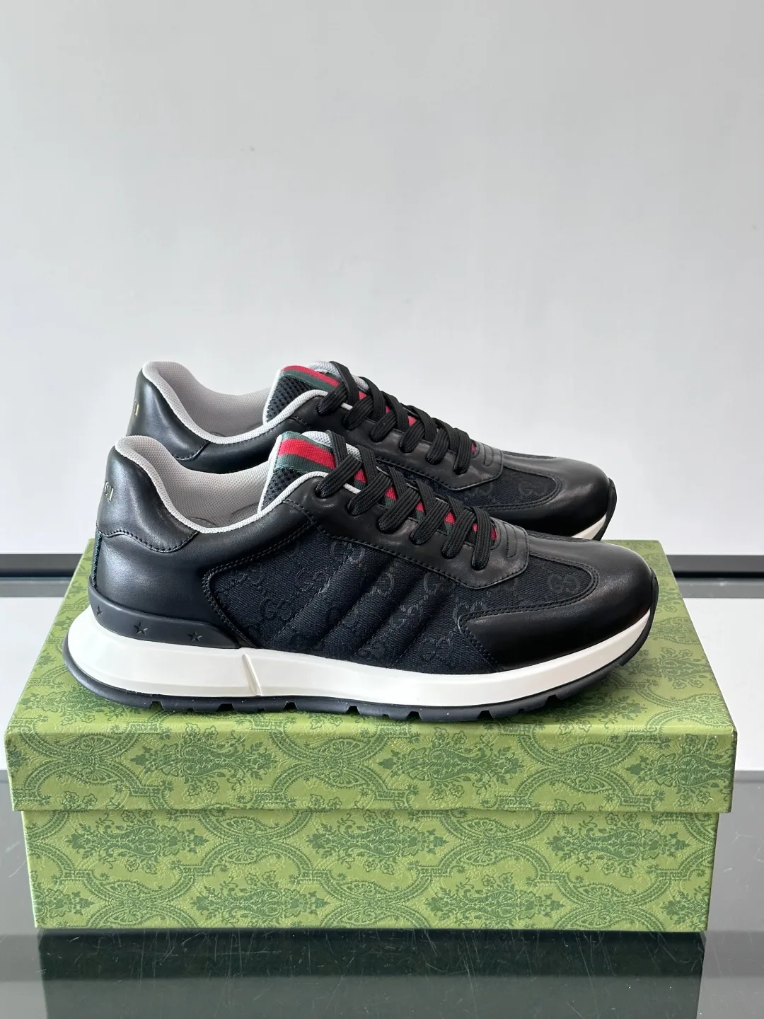 Gucci Sneakers