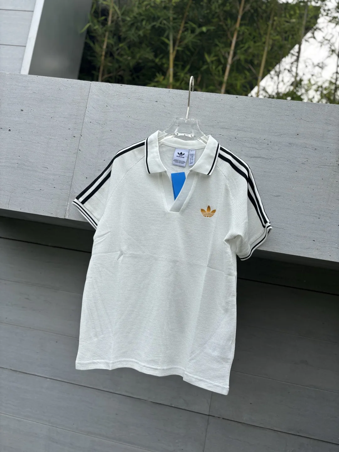 Gap Short Sleeves