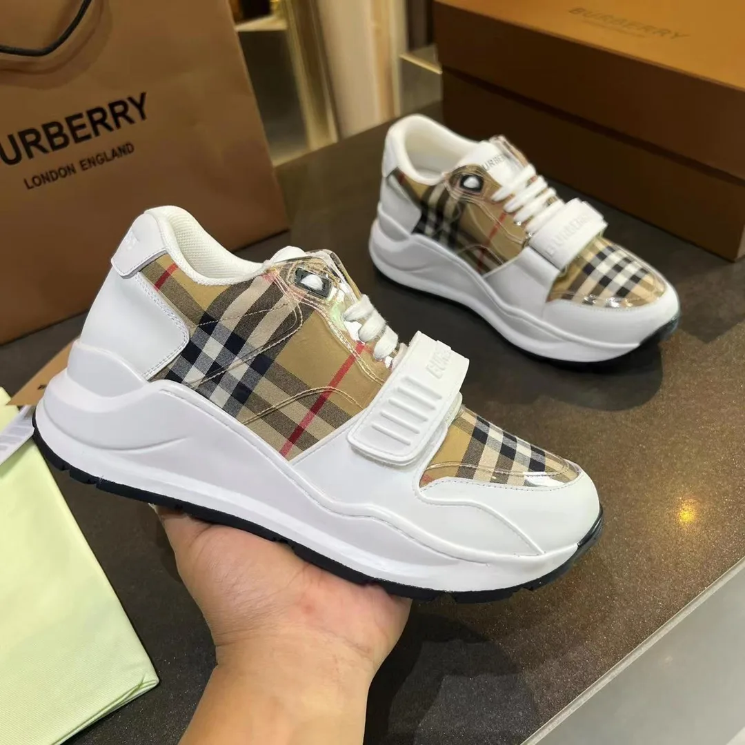 Burberry Sneakers
