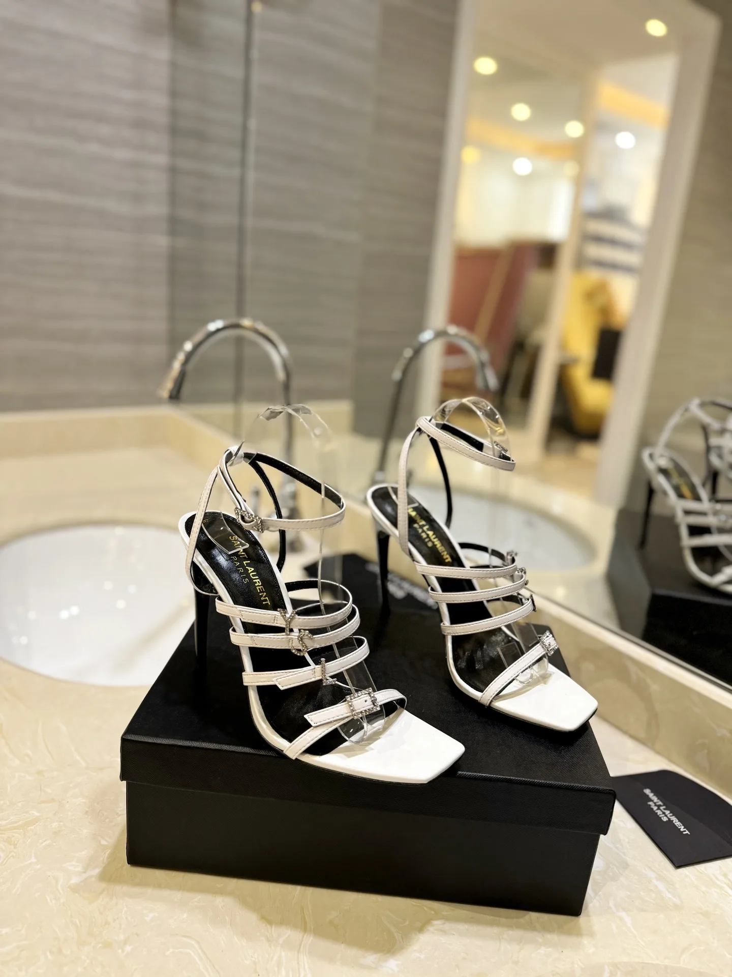 Saint Laurent High Heel