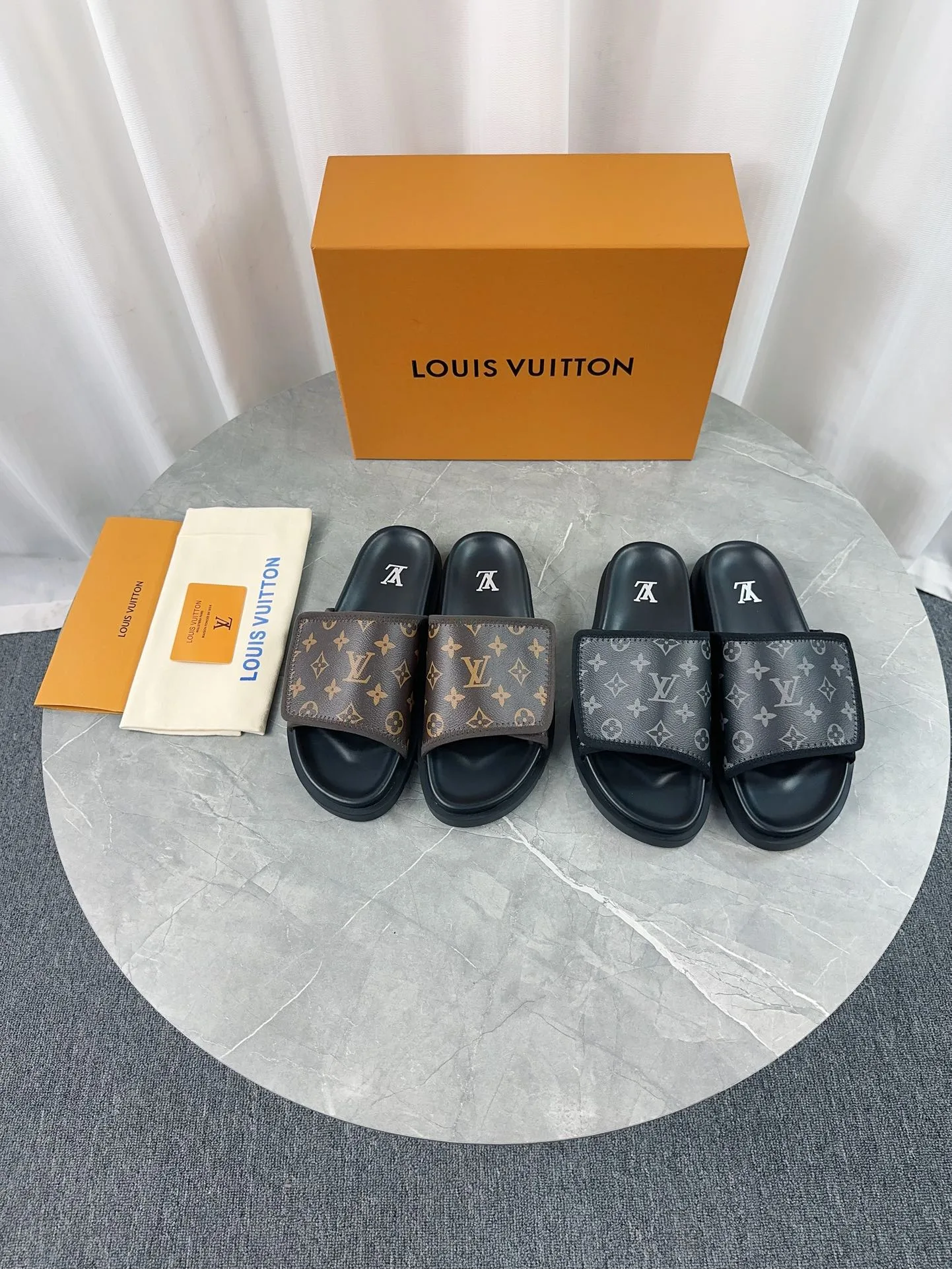Louis Vuitton Slippers