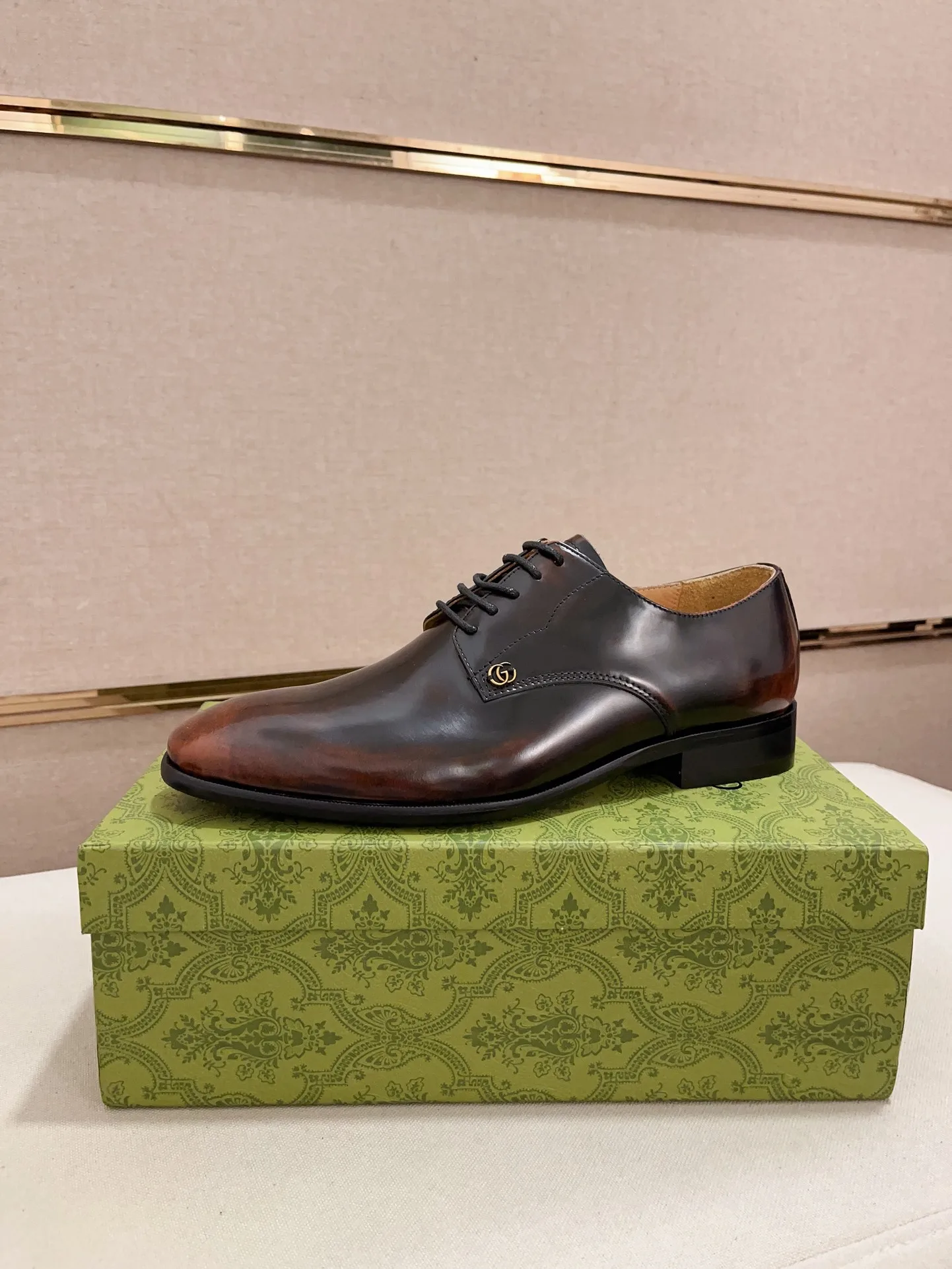 Gucci Leather Shoes