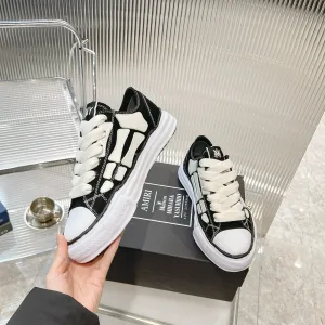 Ami Sneakers