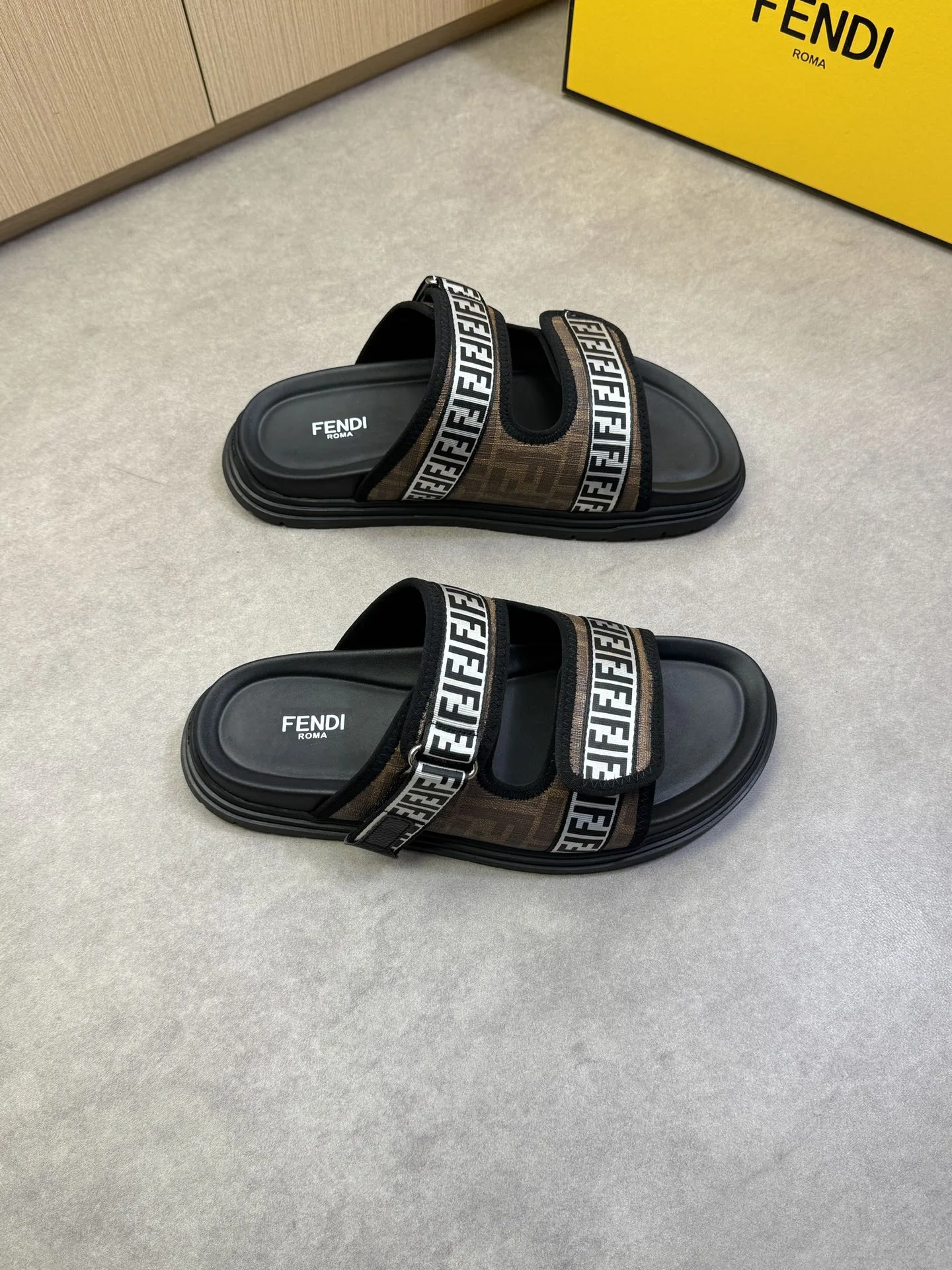 Fendi Slippers