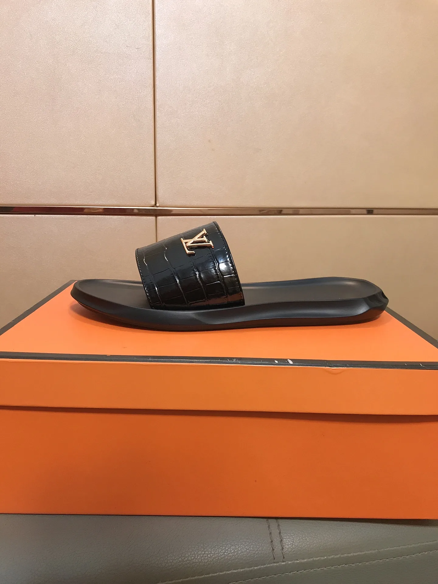 Louis Vuitton Slippers