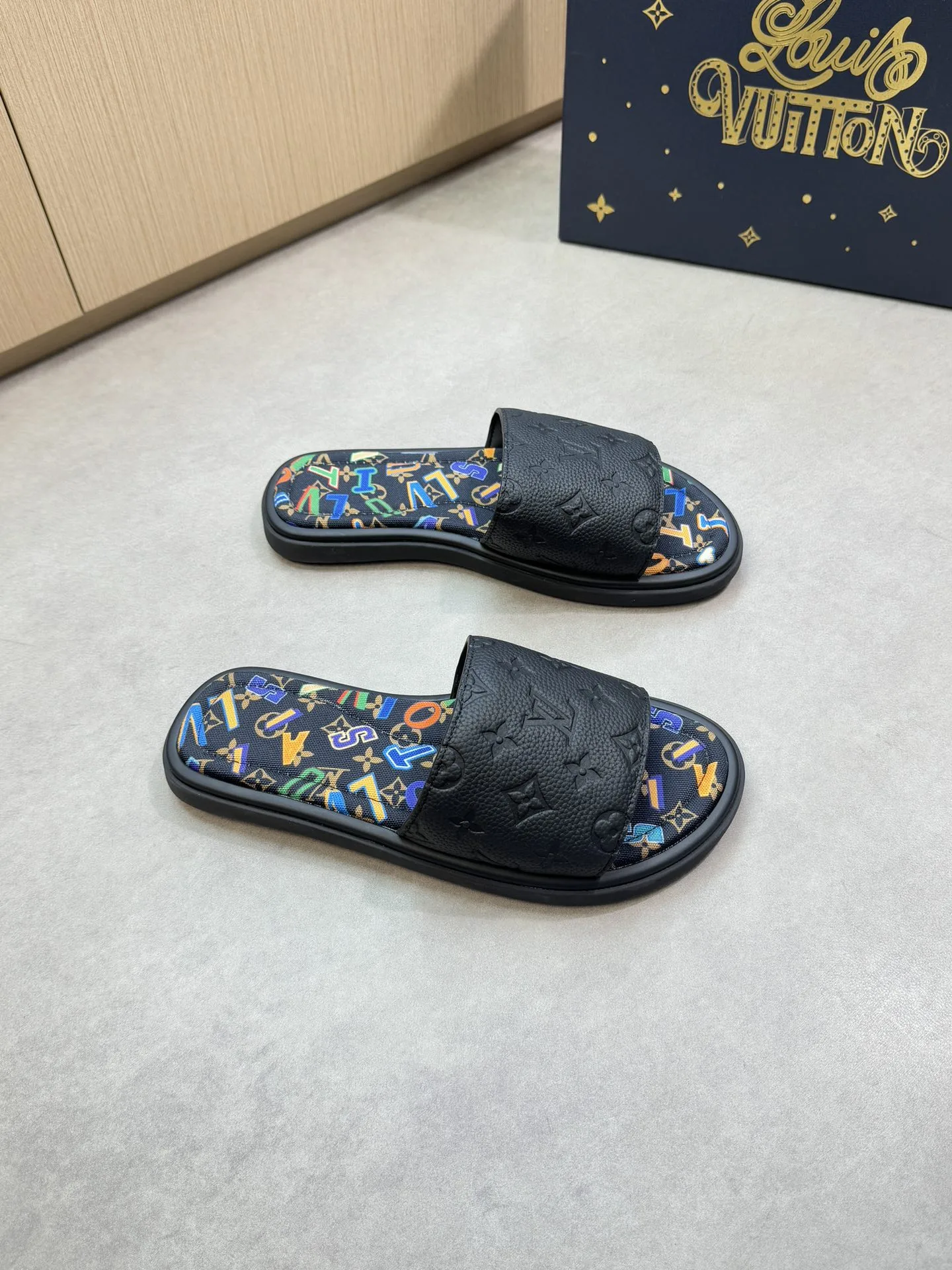 Louis Vuitton Slippers