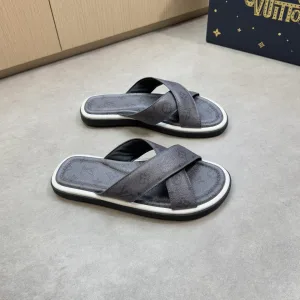 Louis Vuitton Slippers