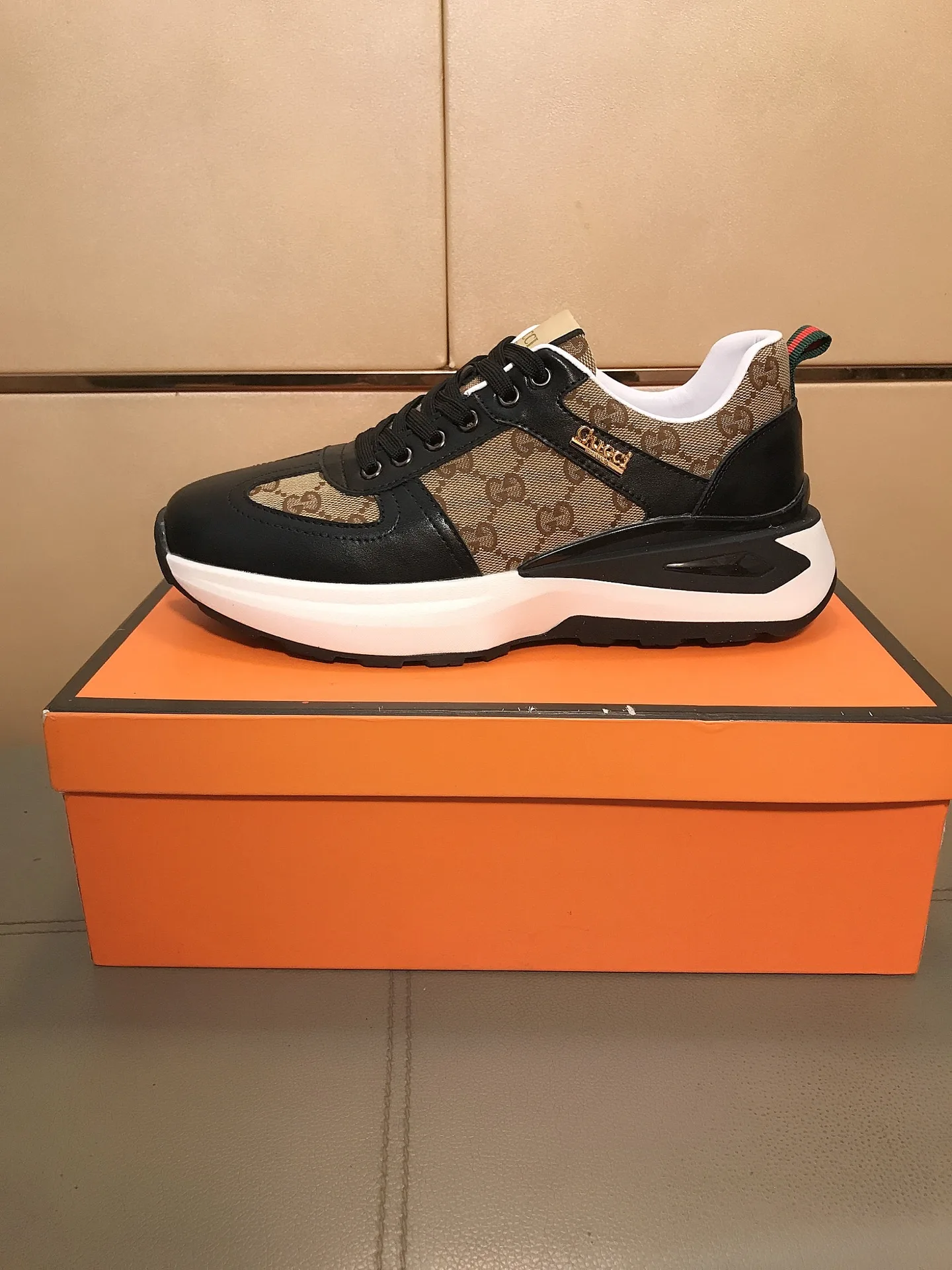 Gucci Casual Shoes