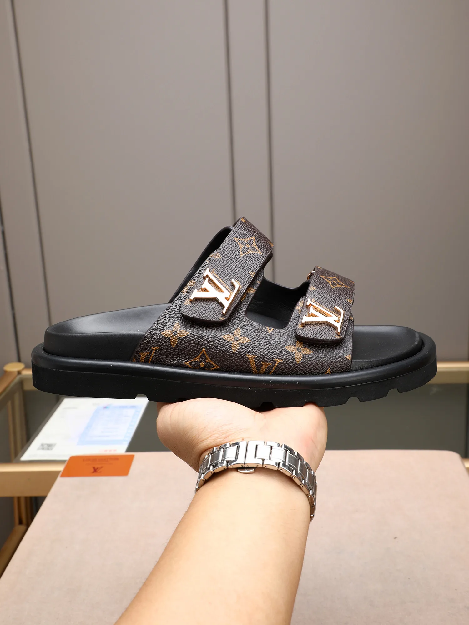 Louis Vuitton Slippers