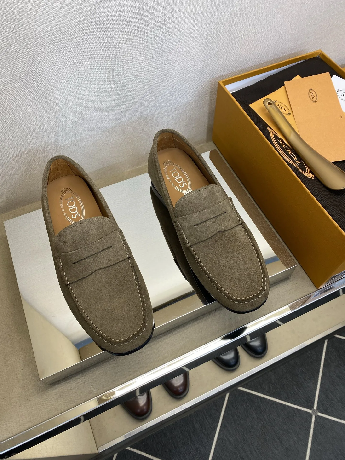 Todes Loafers