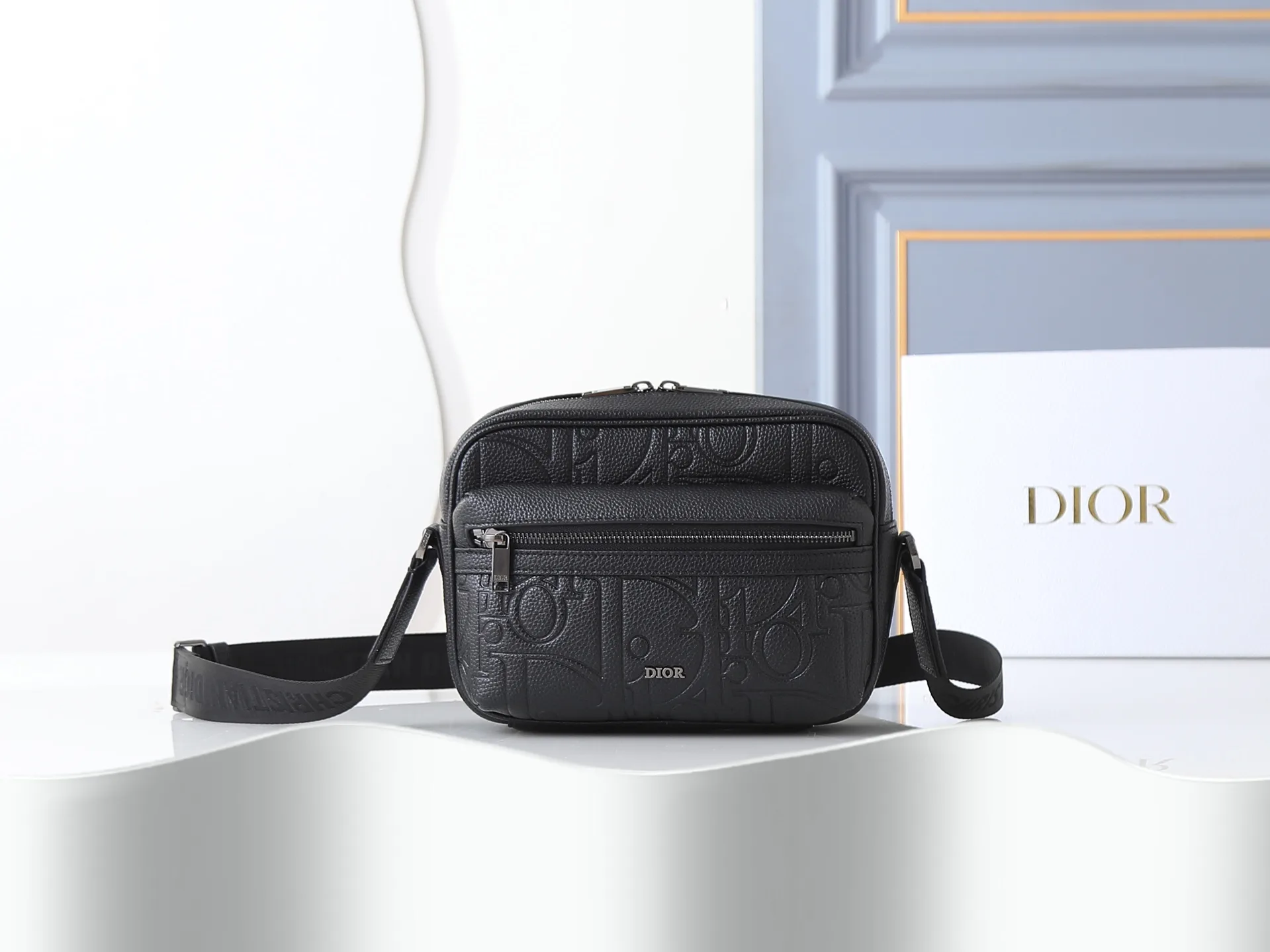 Dior Messenger Packet
