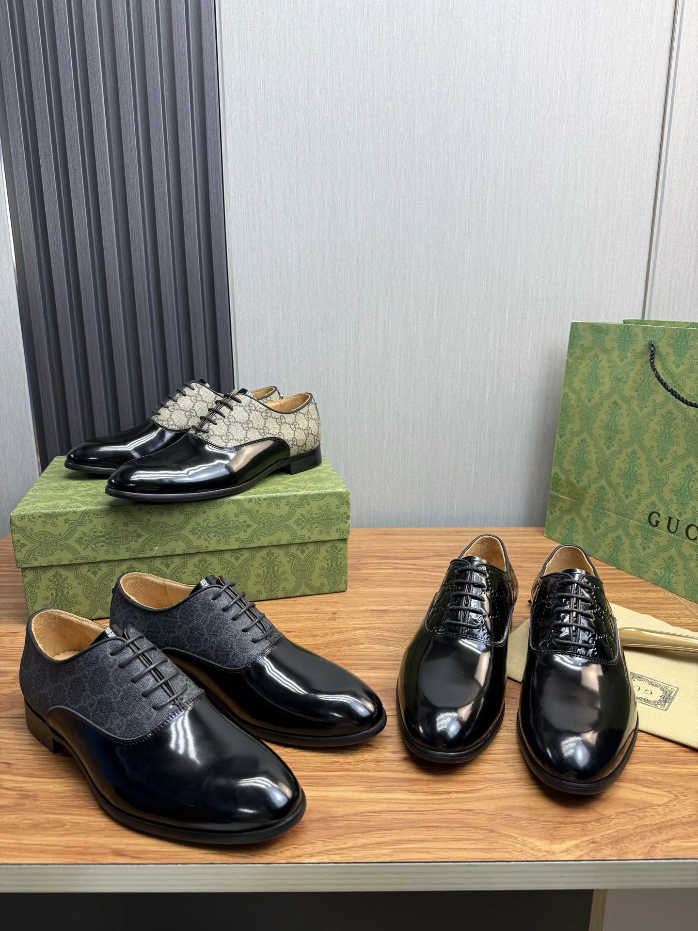 Gucci Leather Shoes