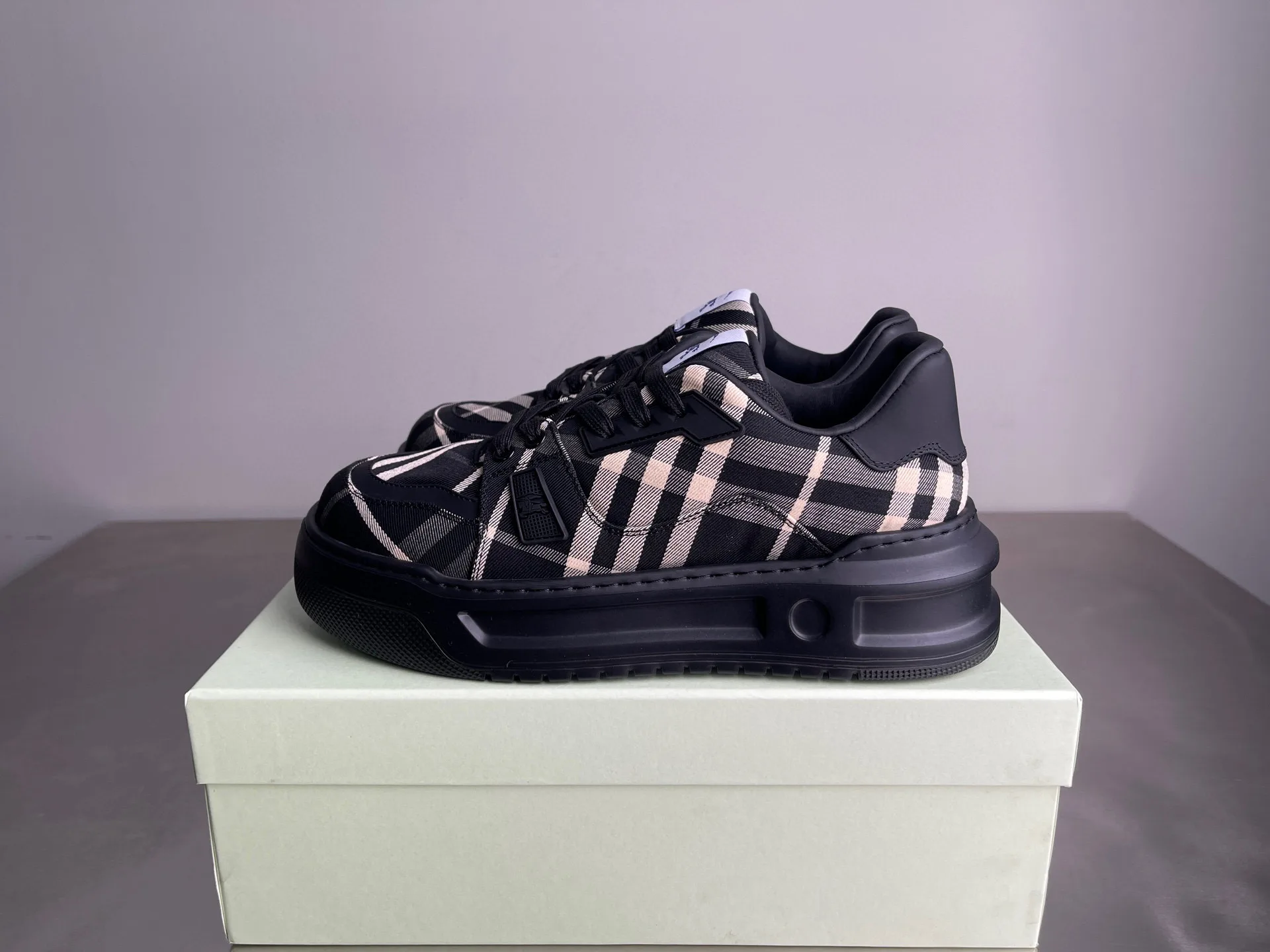Burberry Sneakers