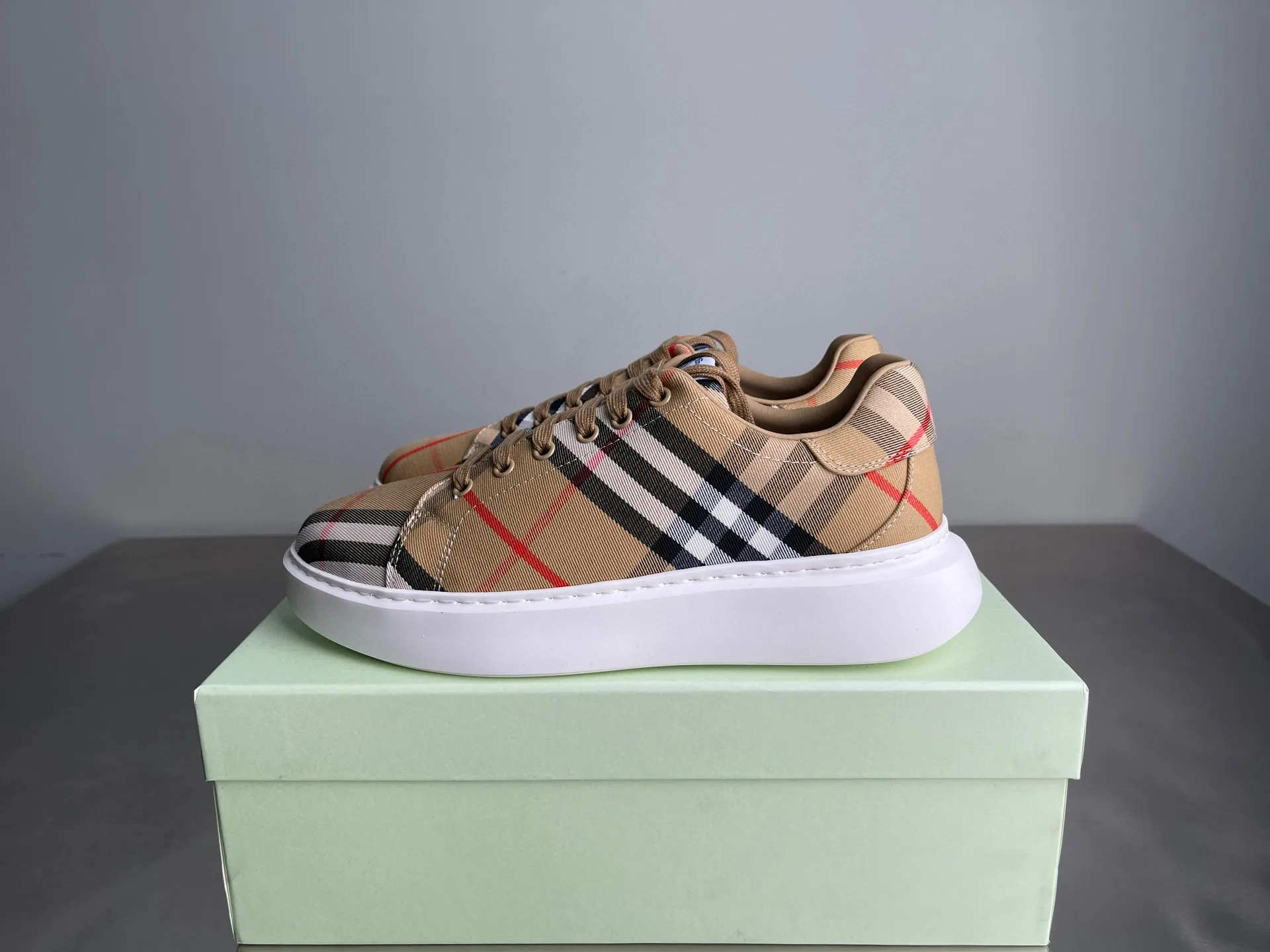Burberry Sneakers