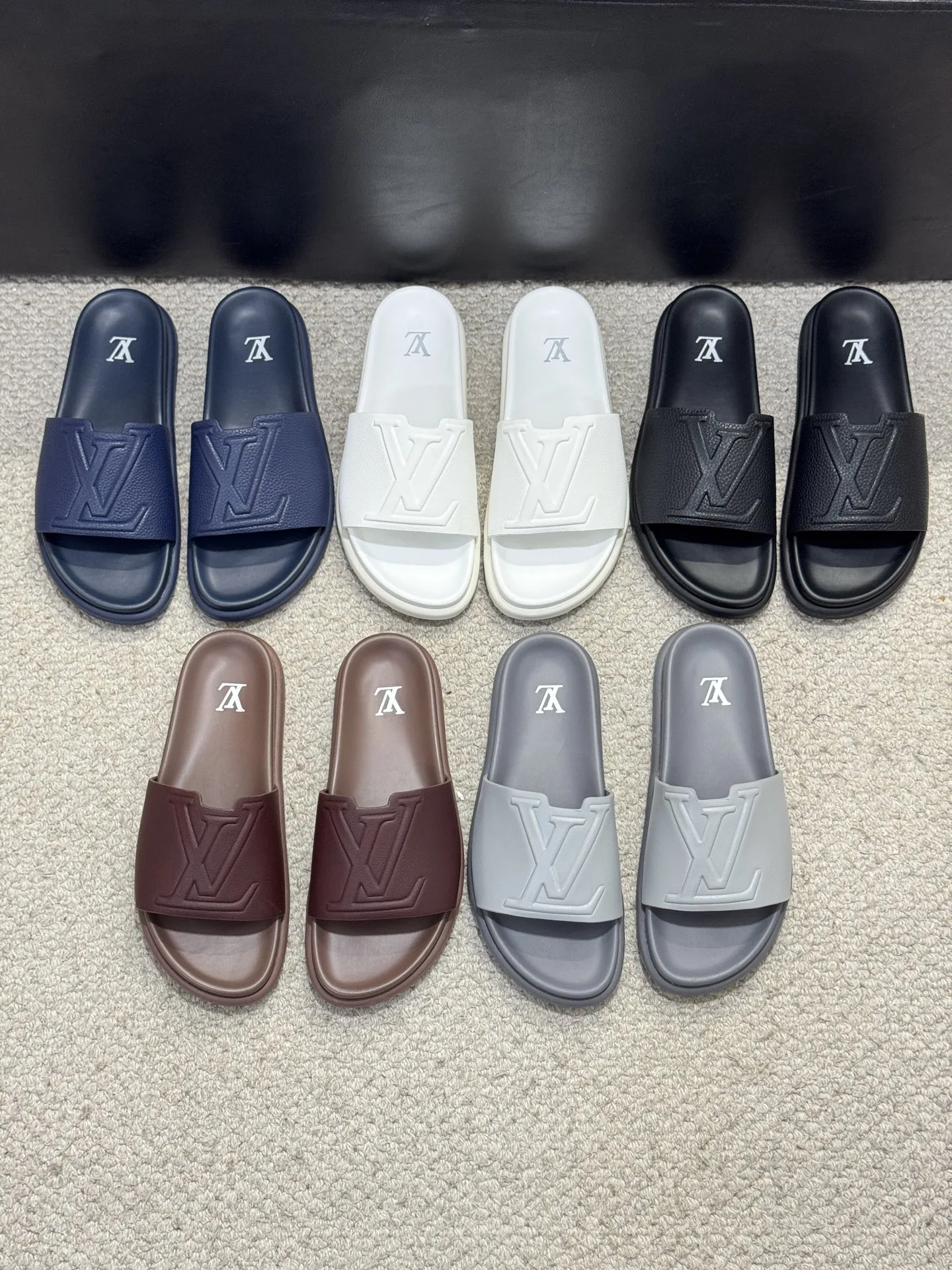 Louis Vuitton Slippers