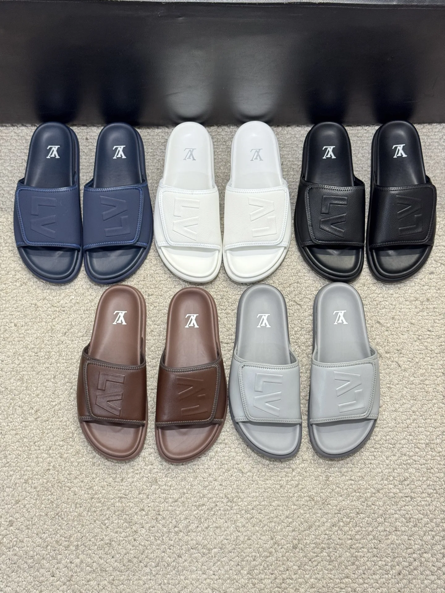 Louis Vuitton Slippers