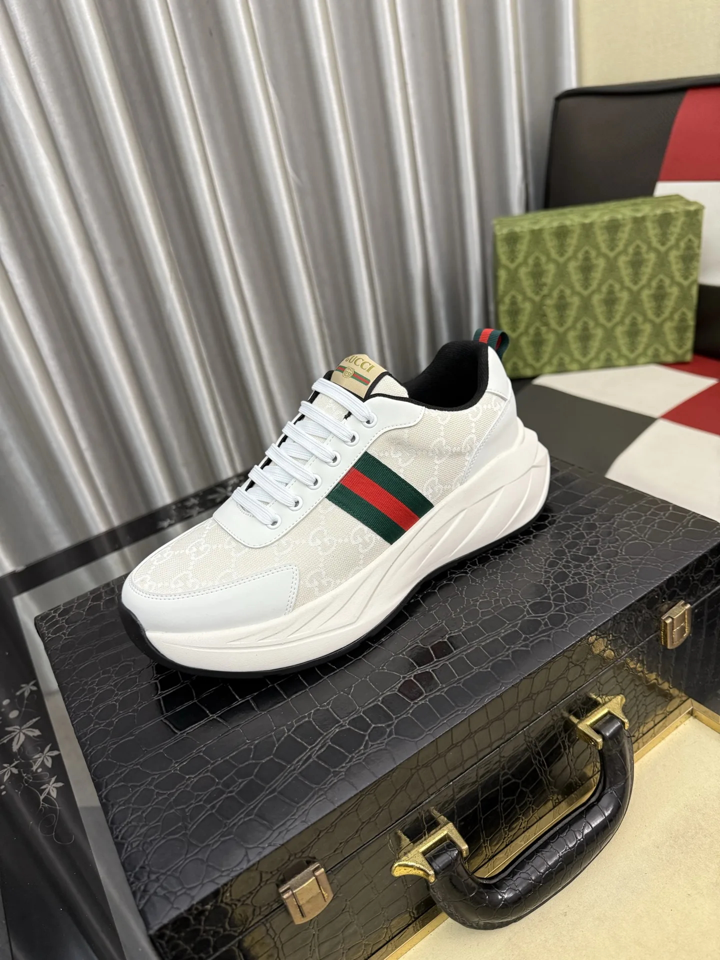 Gucci Casual Shoes