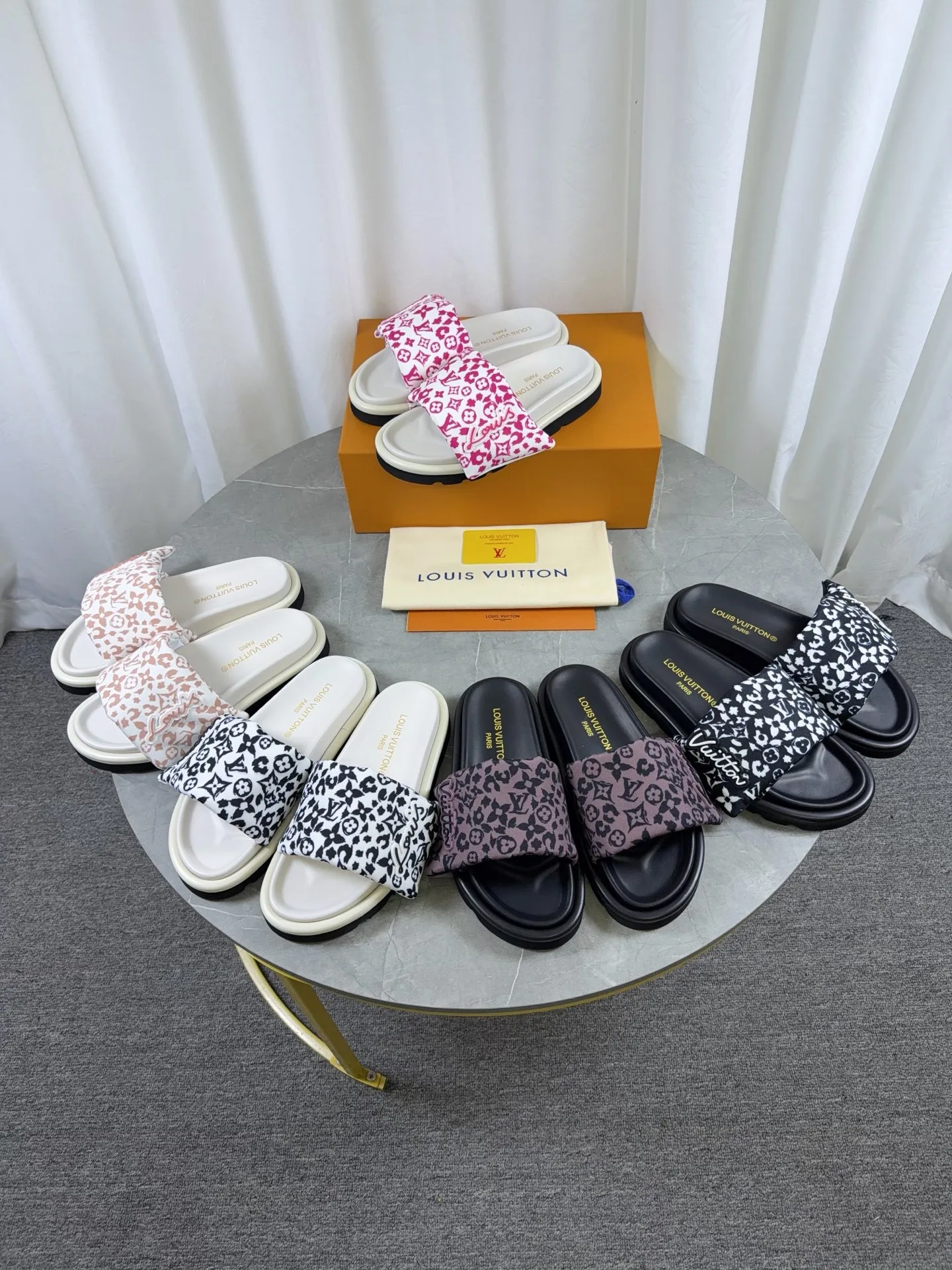 Louis Vuitton Slippers