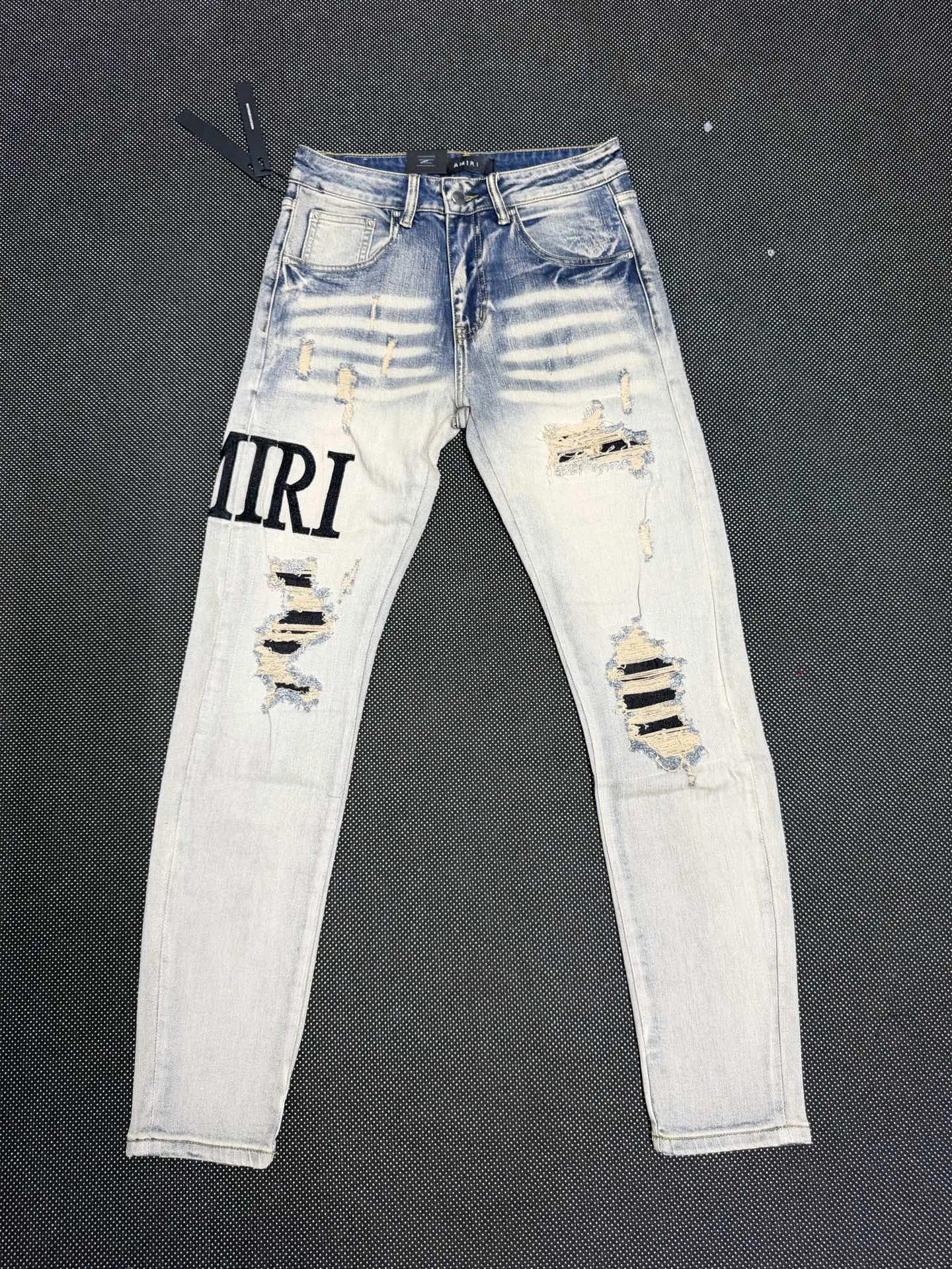 Ami Jeans
