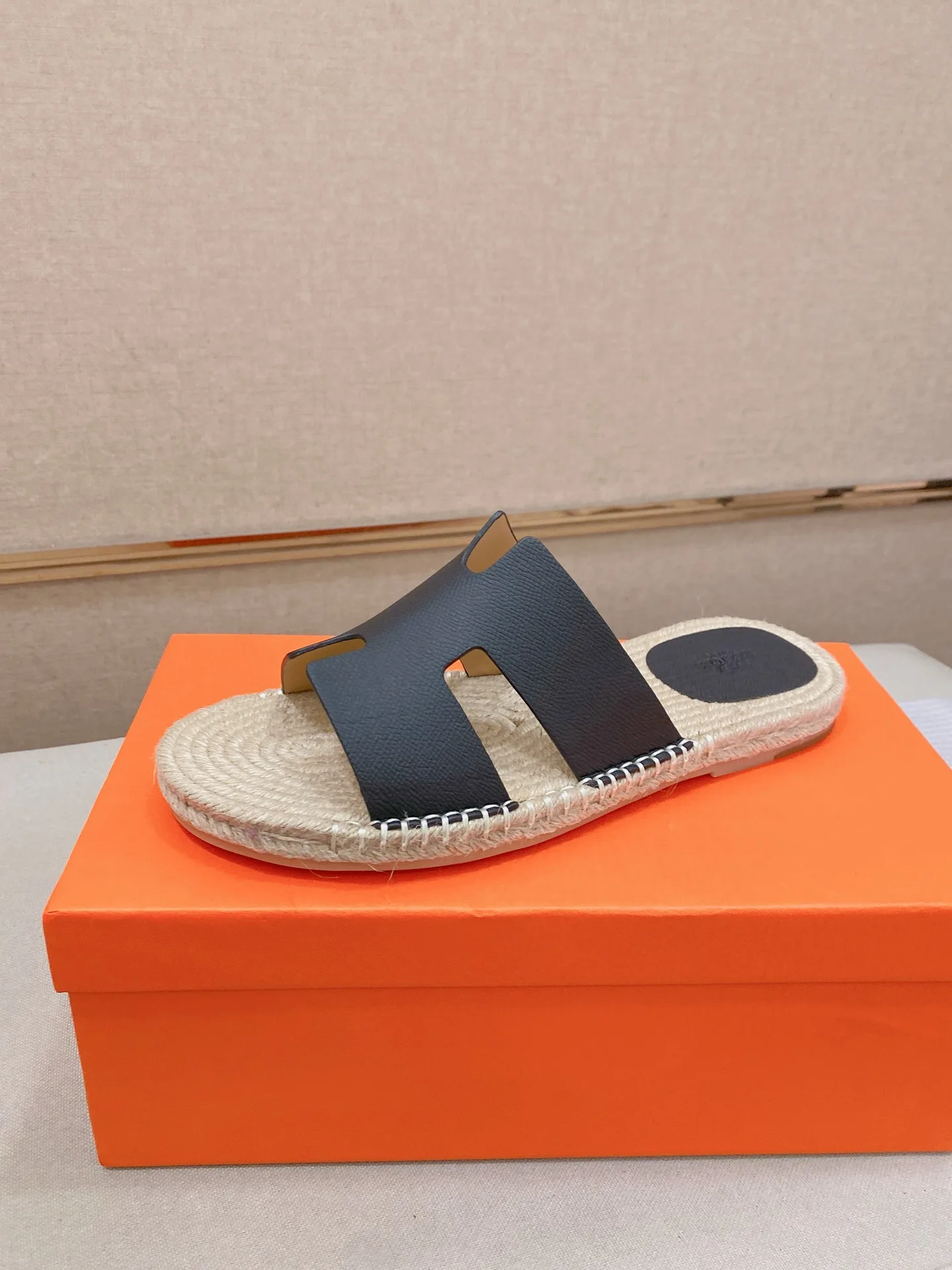 Hermès Slippers